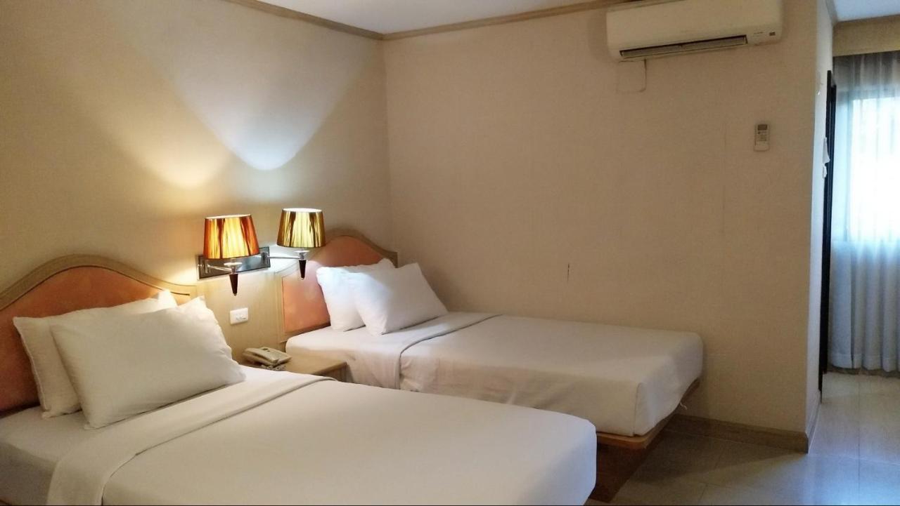 Dt Hotel - Pratunam バンコク都 エクステリア 写真